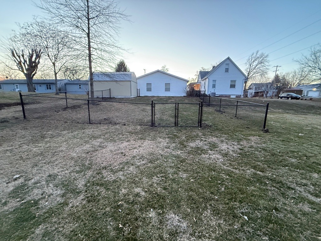 Chain Link Fence - Gertz FenceWorks LLC, Collinsville IL