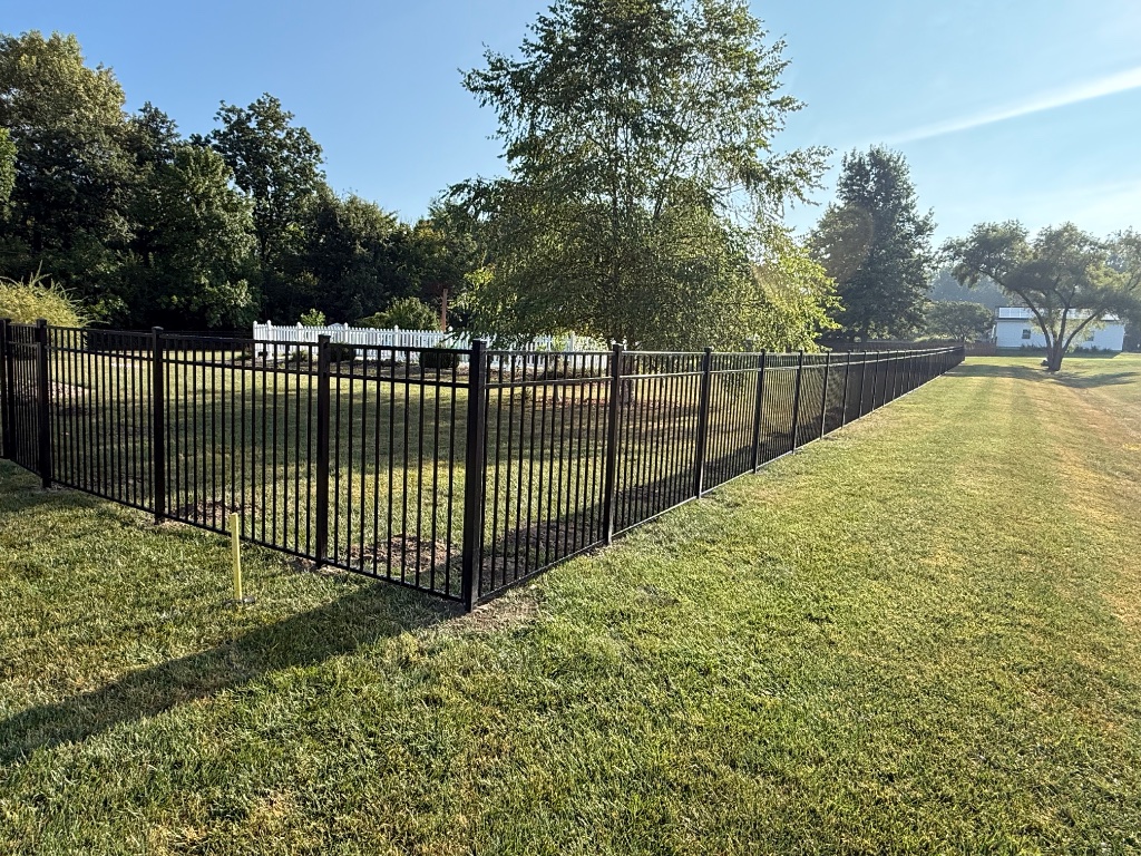Vinyl Privacy Fencing - Gertz FenceWorks LLC, Collinsville IL