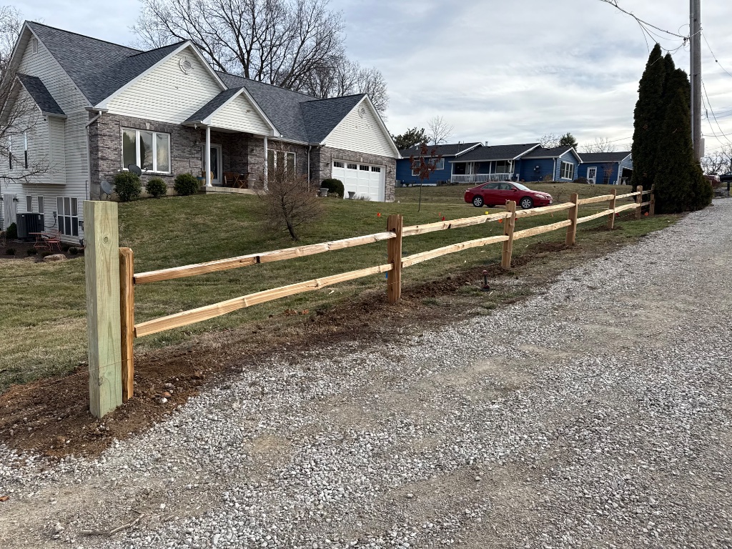 Wood Privacy Fence - Gertz FenceWorks LLC, Collinsville IL