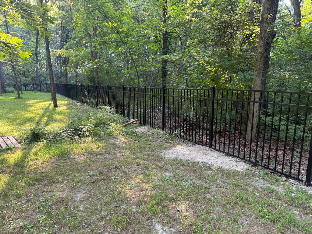 Commercial Mesh Fence - Gertz FenceWorks LLC, Collinsville IL