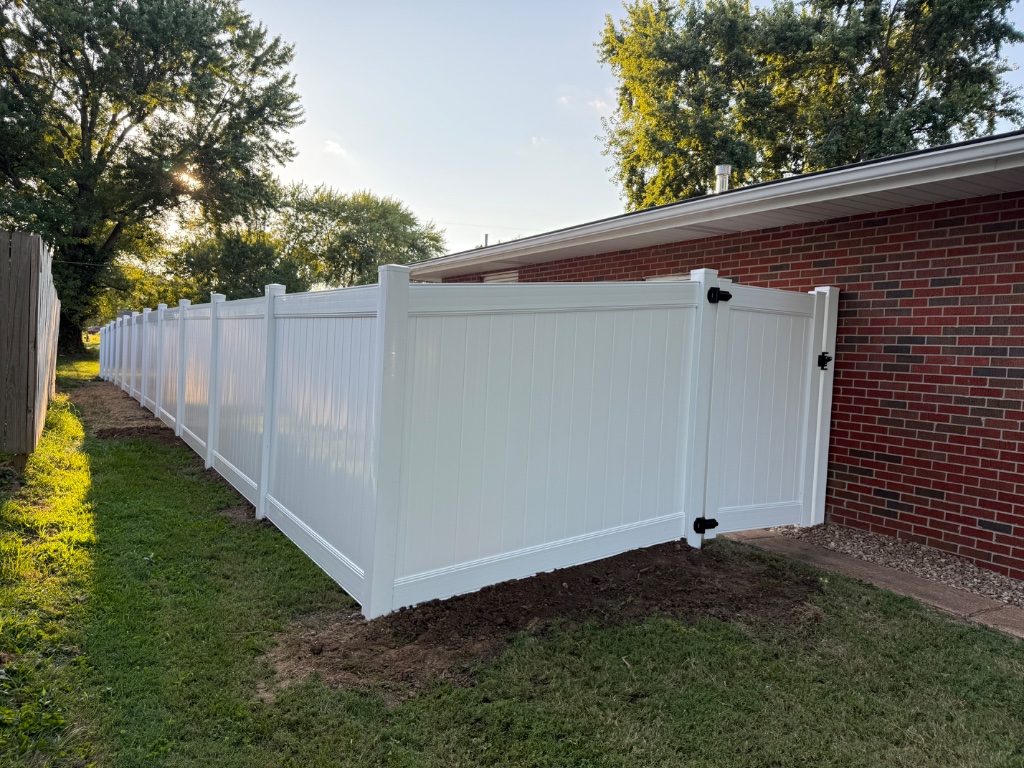 Aluminum Fence Installation - Gertz FenceWorks LLC, Collinsville IL