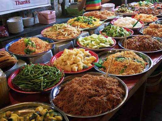 Luang Prabang Monks & Morning Markets