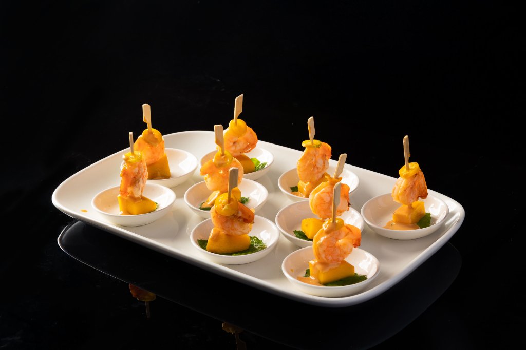 Tropical Mango & Prawn Bite