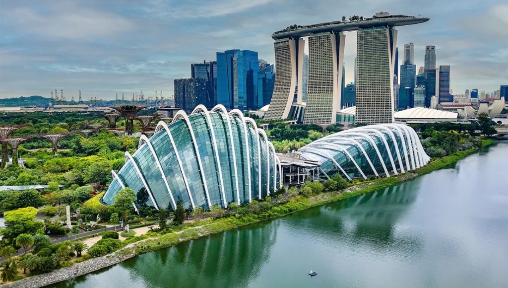 滨海湾花园：钢铁森林里的植物奇迹