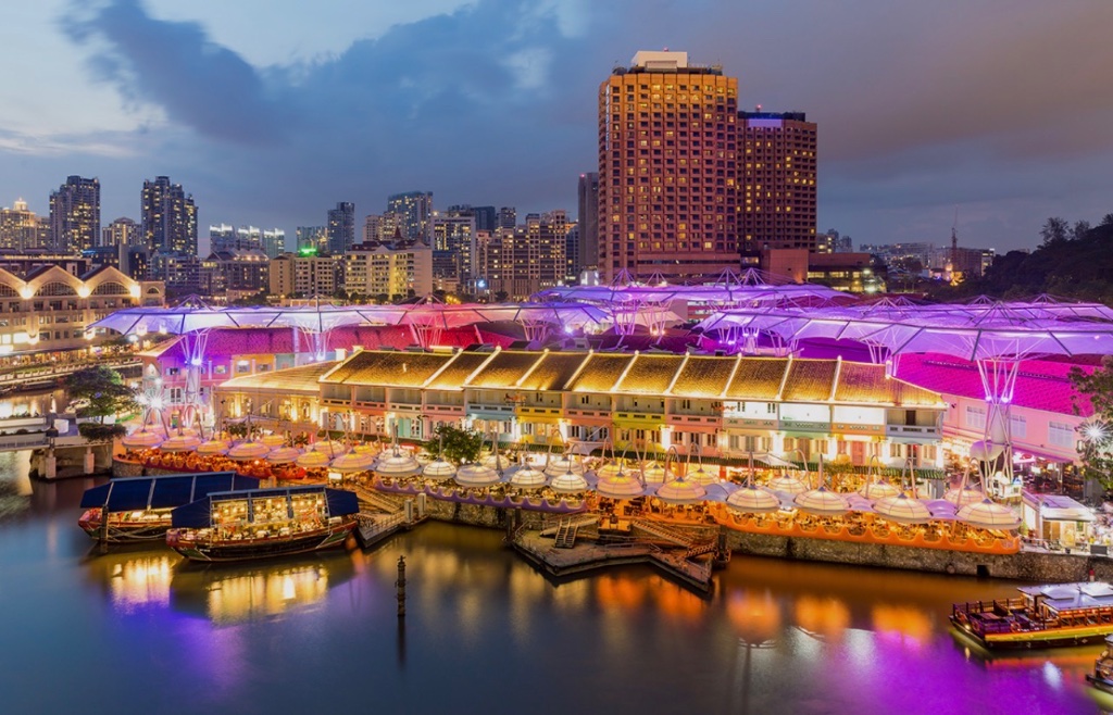 新加坡夜晚：当城市换上另一张脸