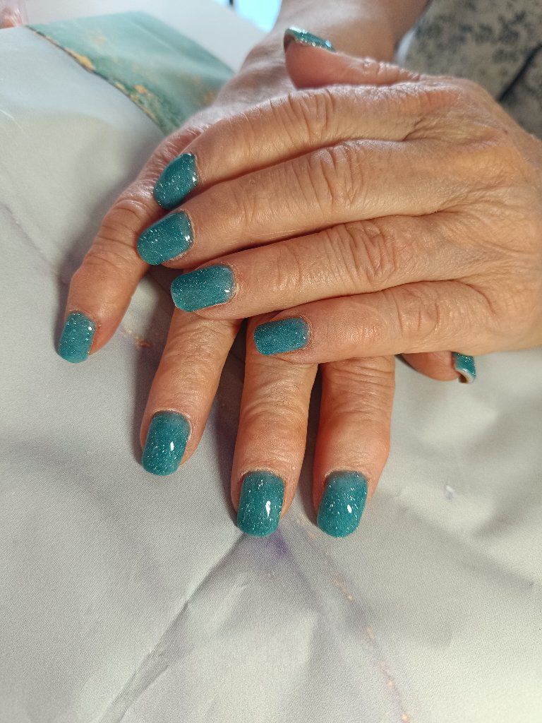 Pose d'ongles nail art - Lovadia Beauté des Ongles