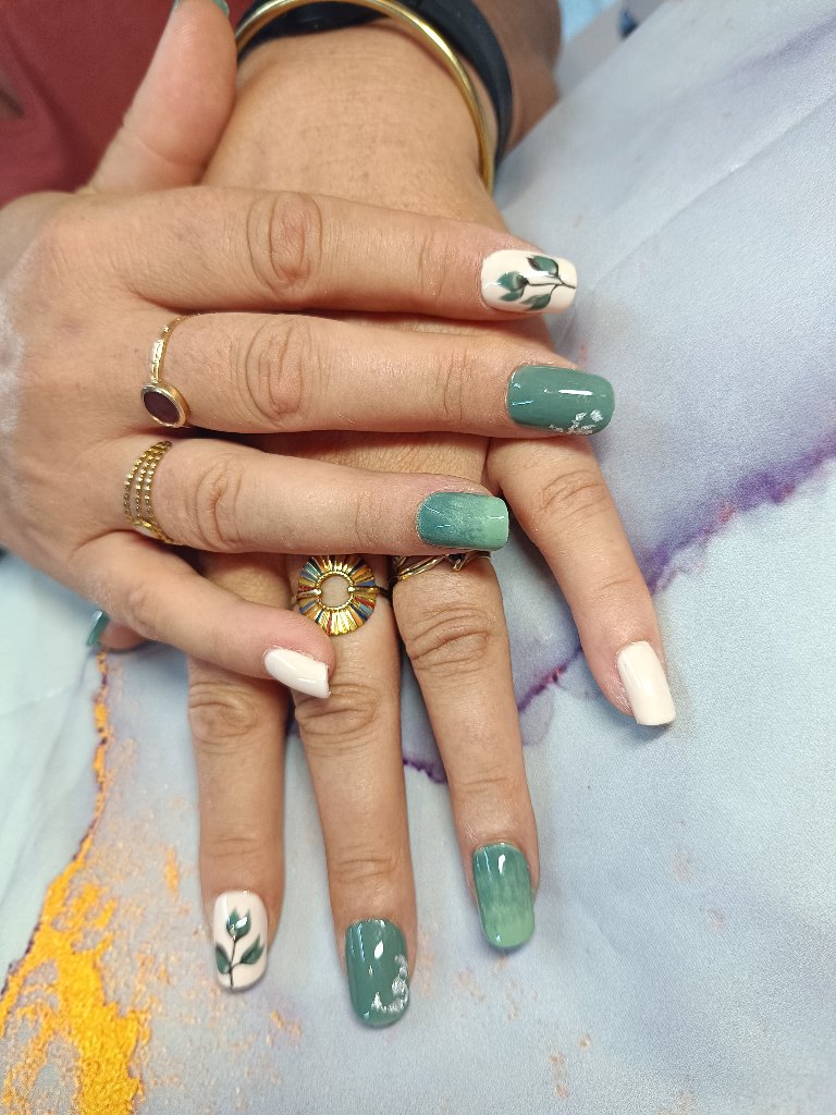 Pose d'ongles nail art - Lovadia Beauté des Ongles