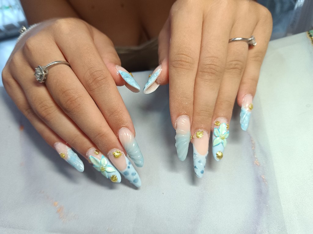 Pose d'ongles nail art - Lovadia Beauté des Ongles