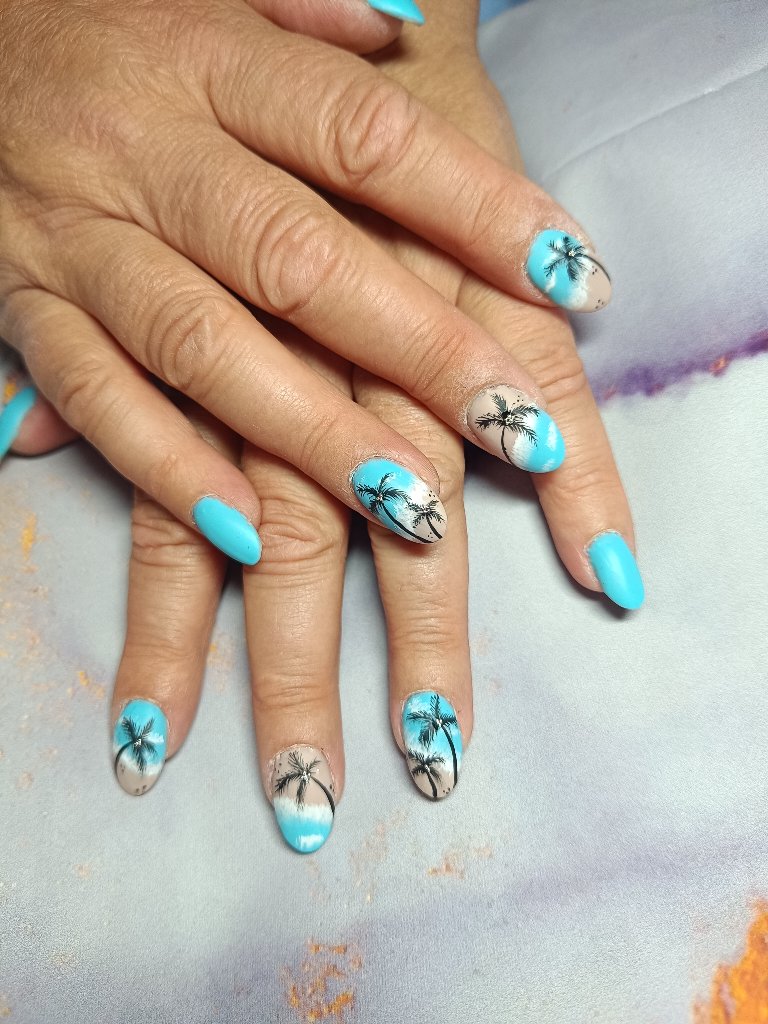 Pose d'ongles nail art - Lovadia Beauté des Ongles