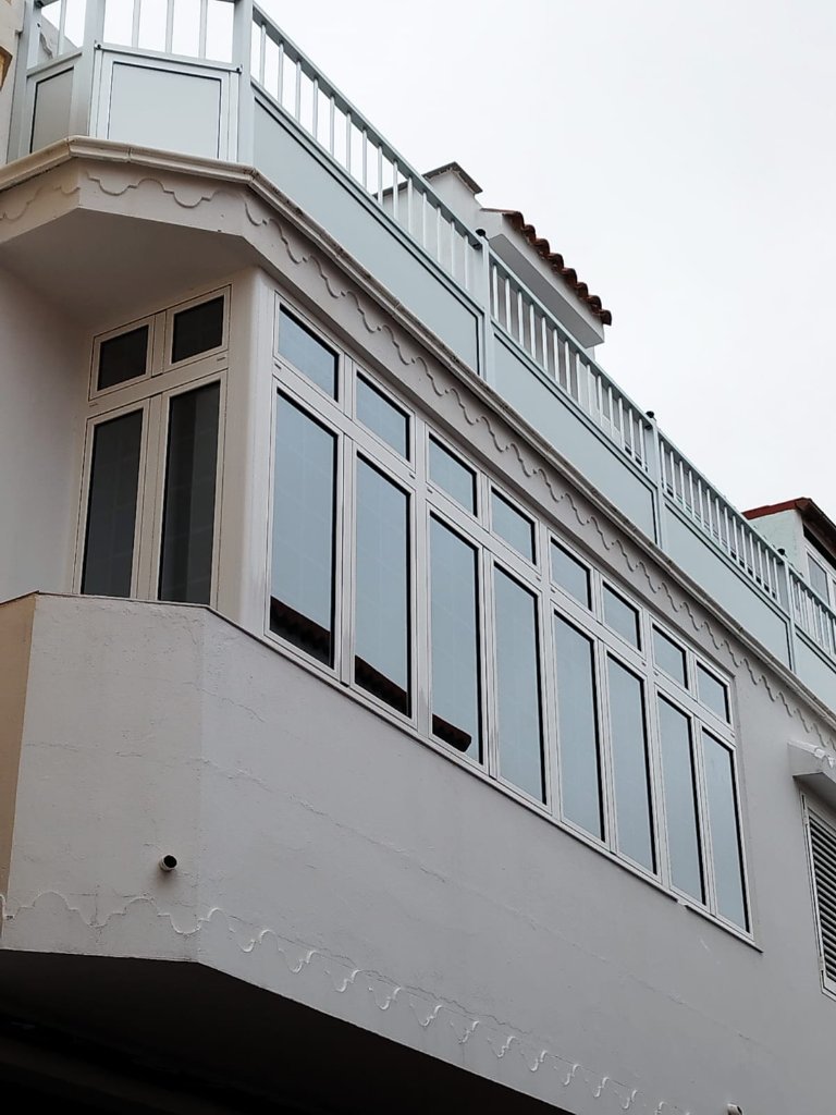 Cerramiento de Balcón con Aluminio