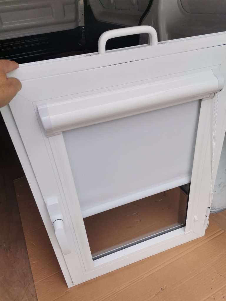 Ventana con Persiana Enrollable Integrada
