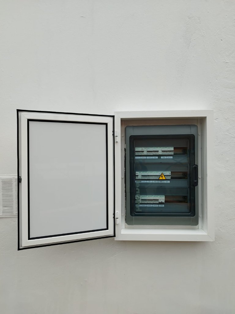 Marco de Aluminio para Cuadro Eléctrico