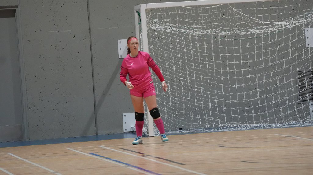 Féminine - action