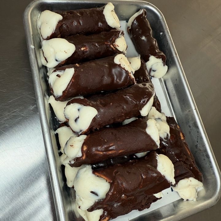 Chocolate Cannoli