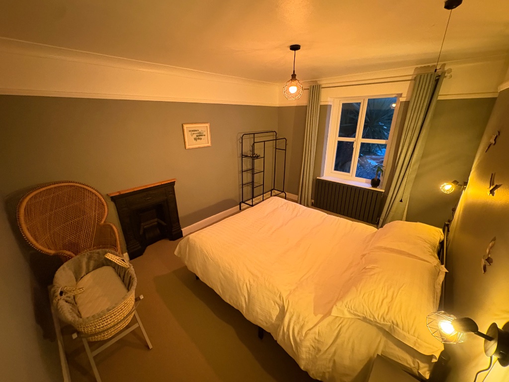 Master Bedroom (King)