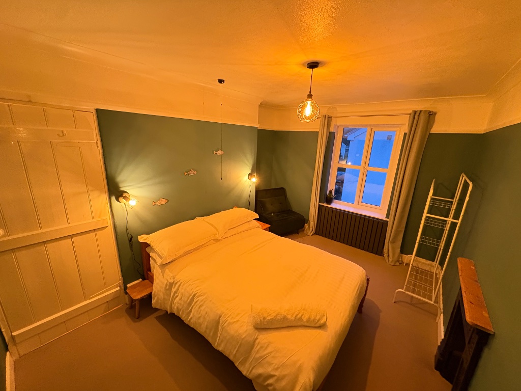Second Bedroom (Double & Single)