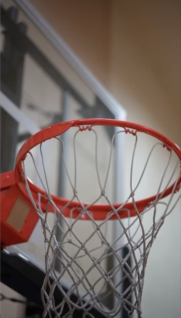 Basketball hoop