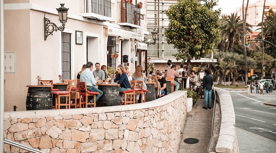 Casa de Vinos La Odisea