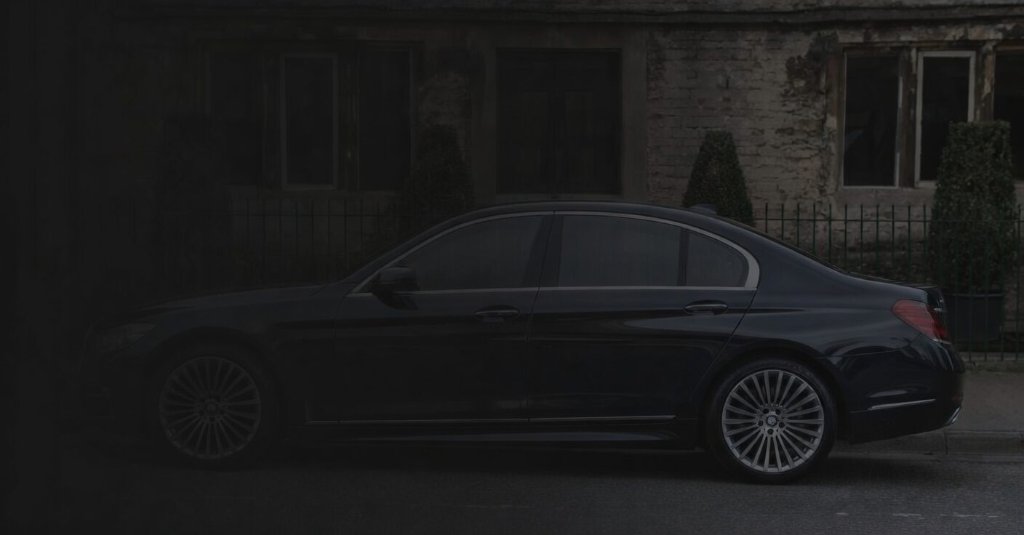 Premium luxury Mercedes-Benz executive vehicle - Legacy EPT private transport