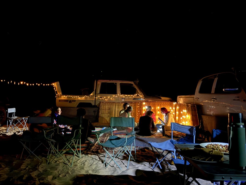 Bivouac dans le massif du Tefedest, Hoggar, Tamanrasset, Algérie