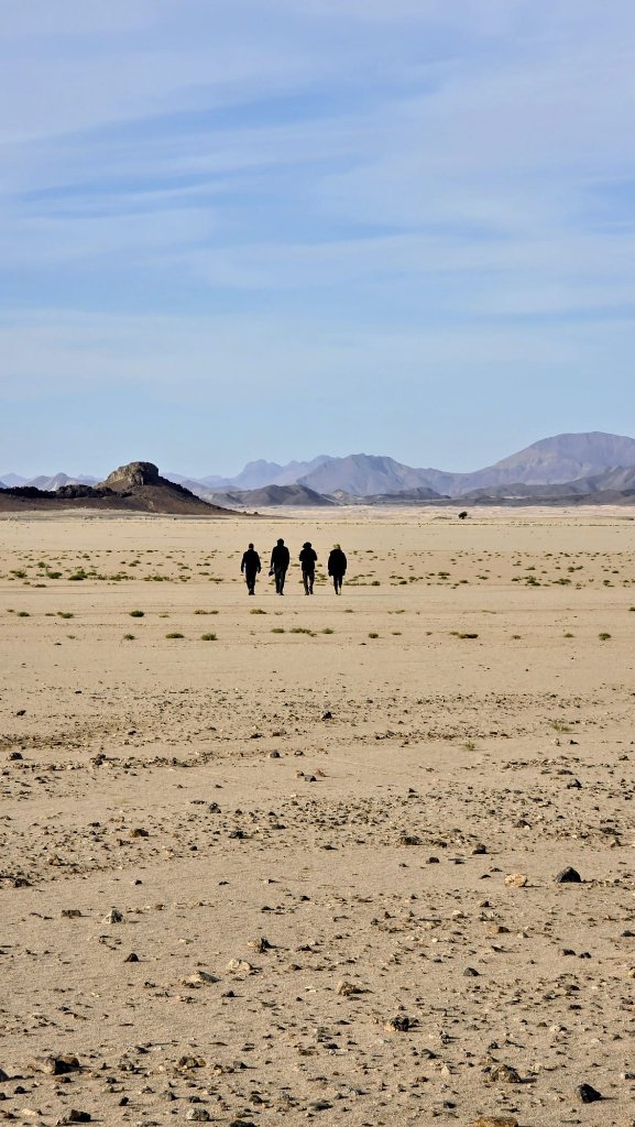 Tassili Hoggar Marche — Sahara algérien, Tinazraf