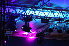 SERVICES AUDIO VISUEL POUR LE LOUNGE