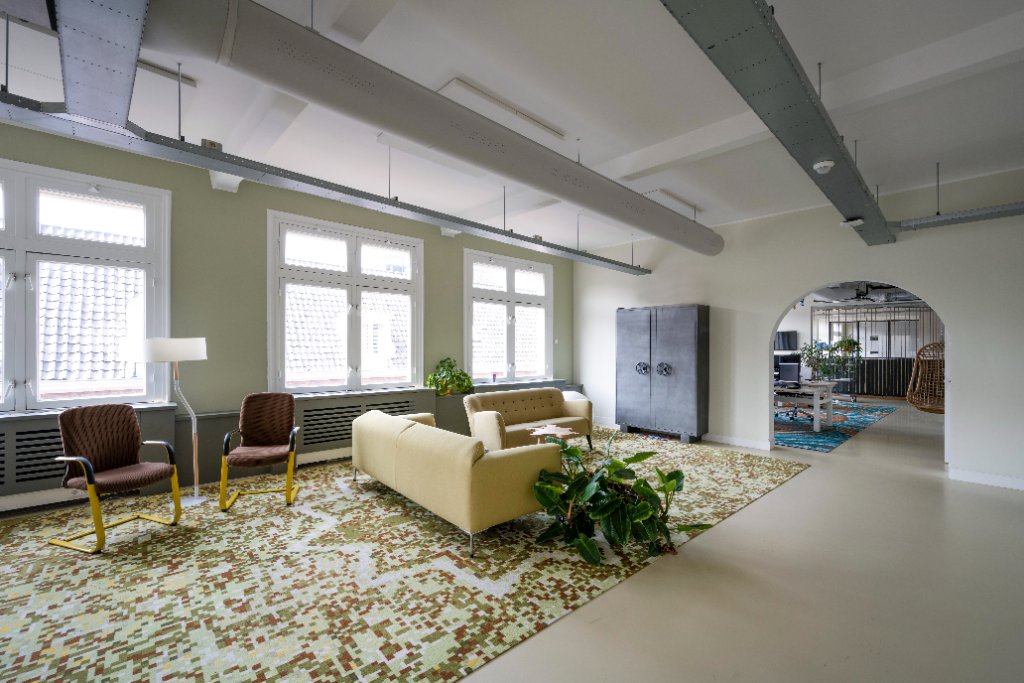 NLDS9 lounge — ontspannen pauzeruimte Amsterdam startupkantoor