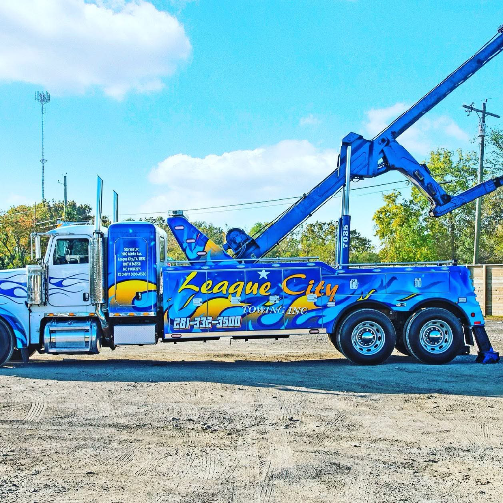 League City Towing Truck Wrap