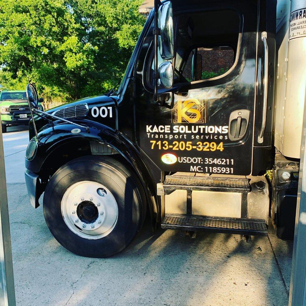 Contour Cut Vinyl Lettering & Decals