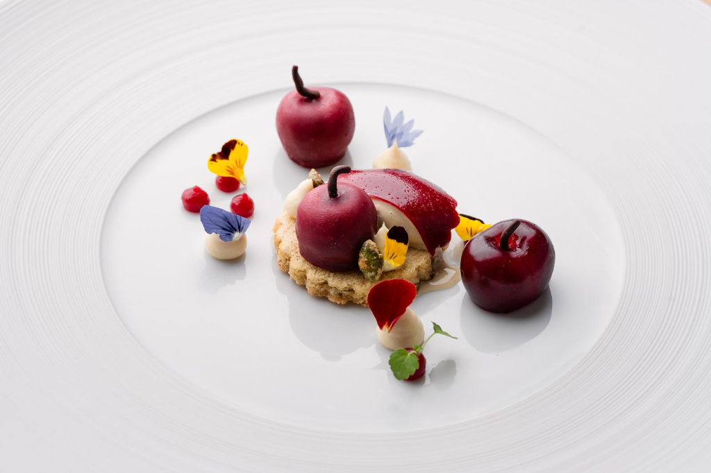 Pommes rouges laquées
