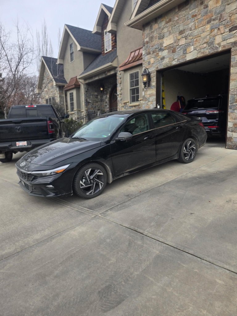 Black Hyundai exterior car detail Lethbridge AB Cathleena Crystal Shine