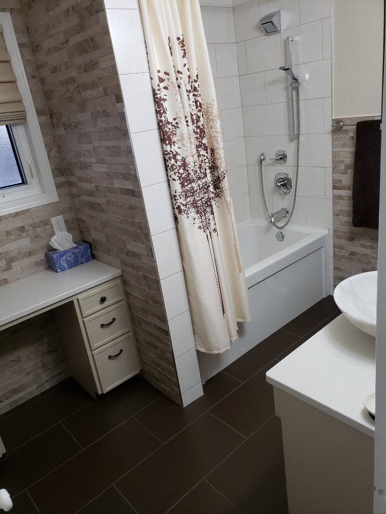Bathroom cleaned by Cathleena Crystal Shine Lethbridge AB