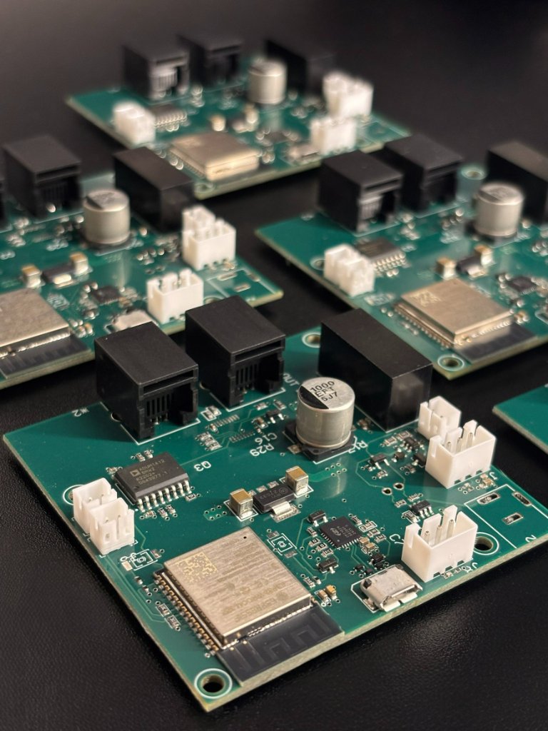 Differential Communication Control Node