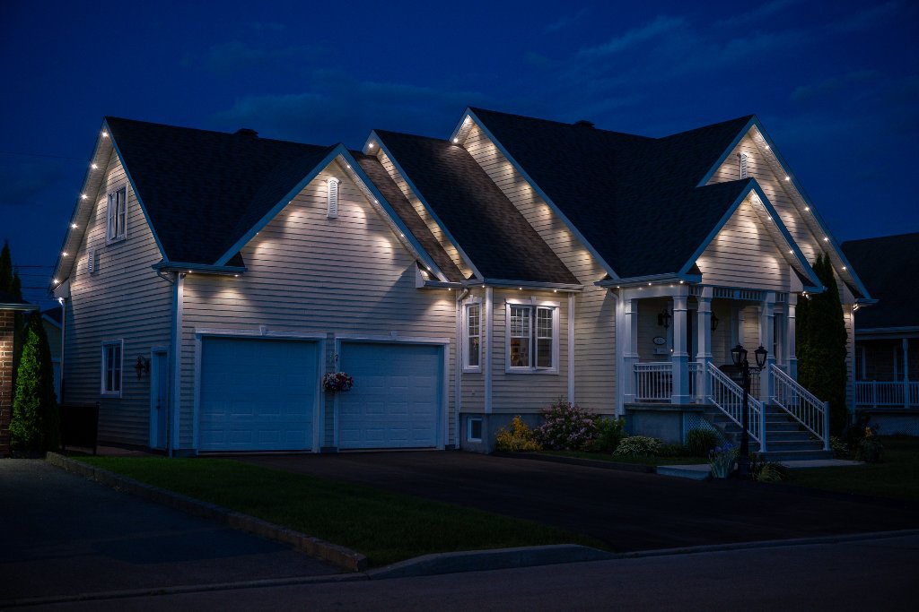 Subtle Warm Roofline