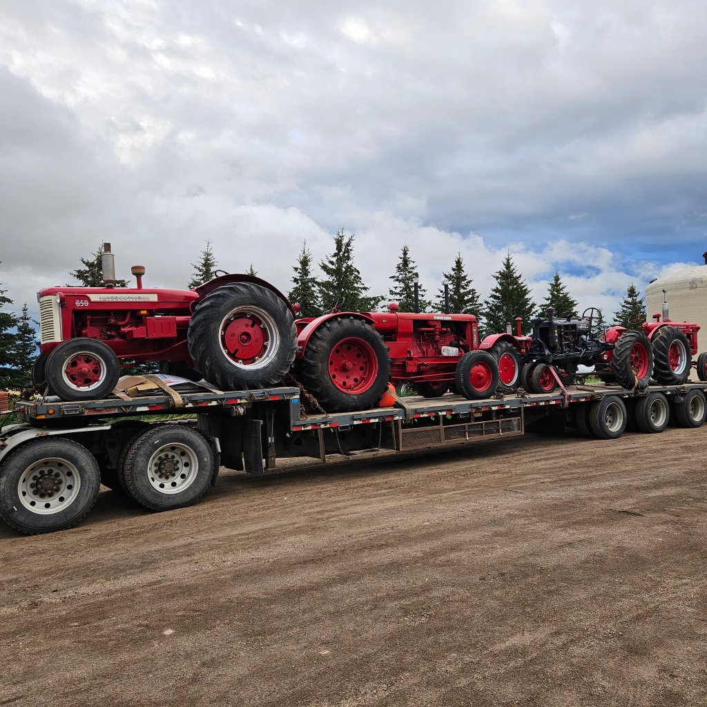 International Tractors on Transport