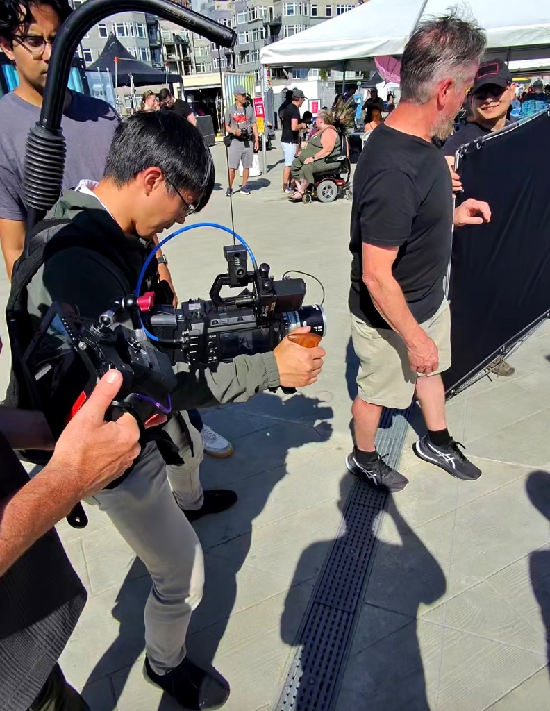 Note Suwanchote on set