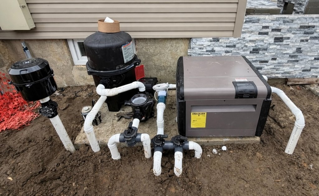 Pool equipment and pump system