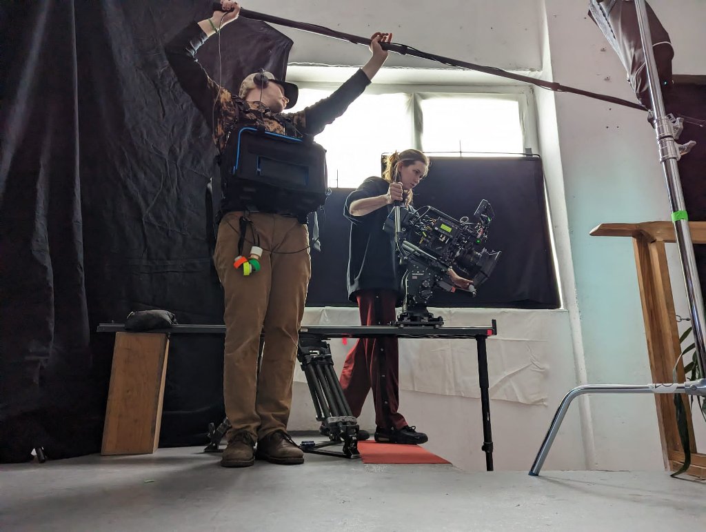 Runaways BTS 12