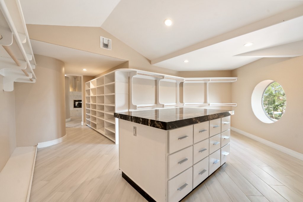 Closet detail real estate photography Pahrump NV — Air to Ground Media