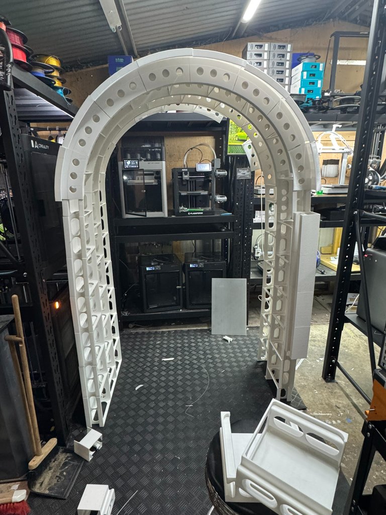 The Self-Supporting Arch