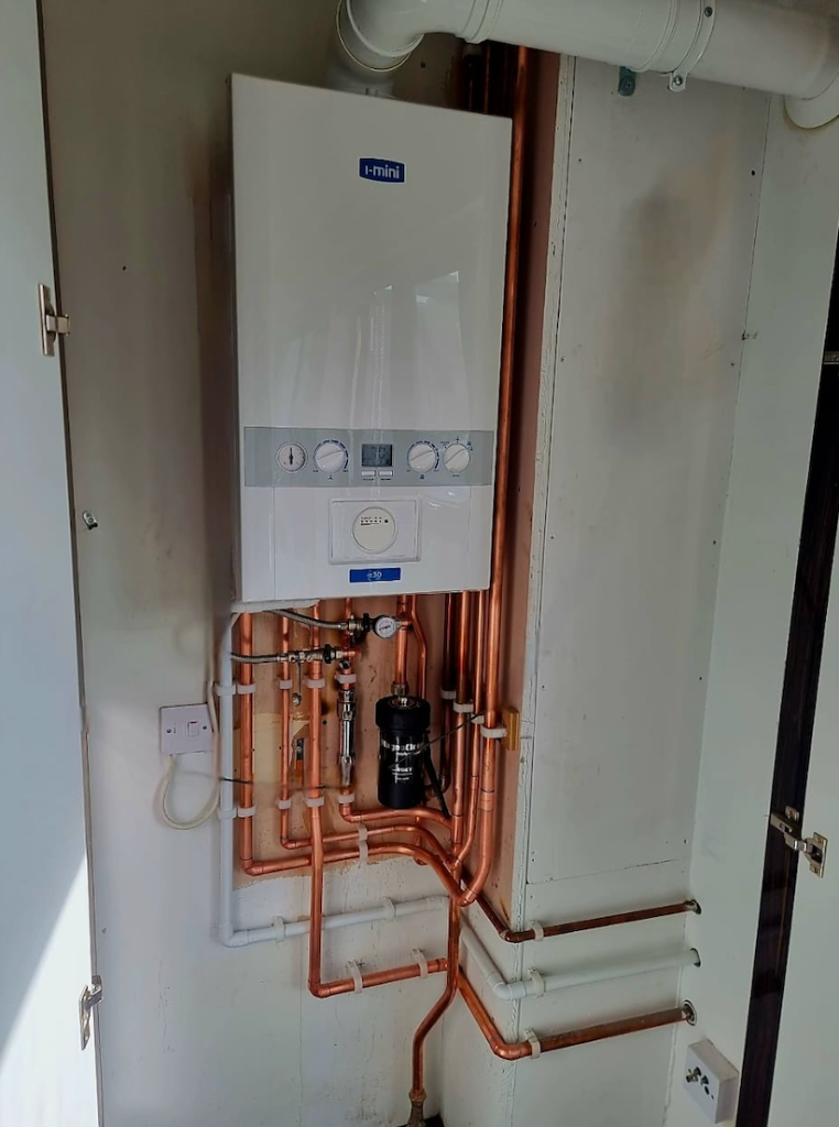 Combi Boiler & Copper Pipework