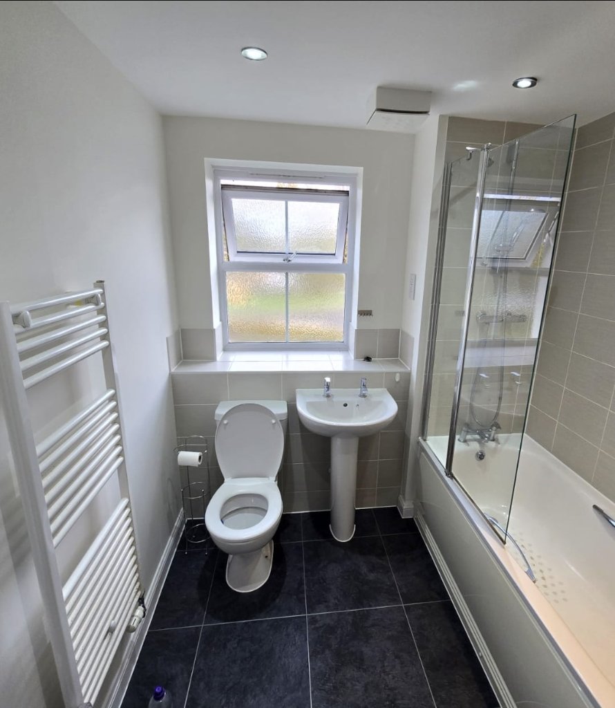 Full Bathroom Suite Installation