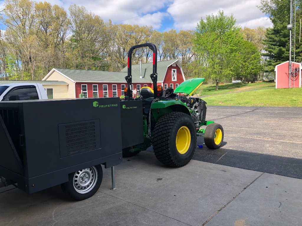 PRUFSTAND® testing tractor on farm