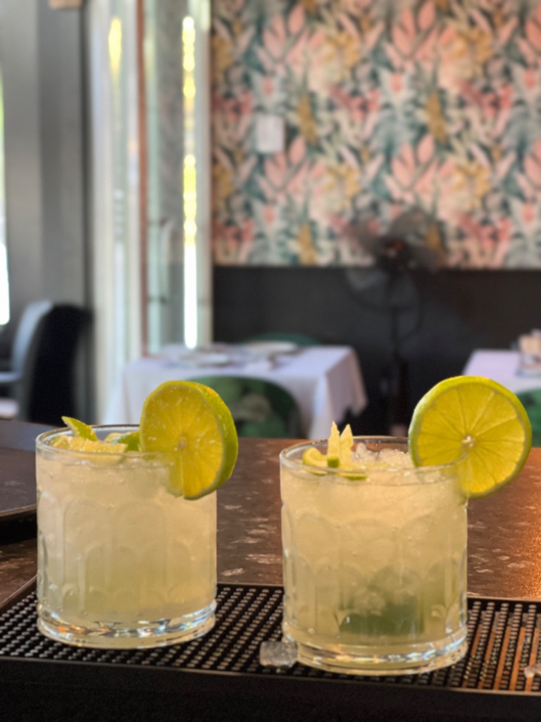 Cocktail bar