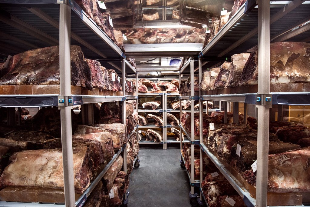 Dry age meat storage