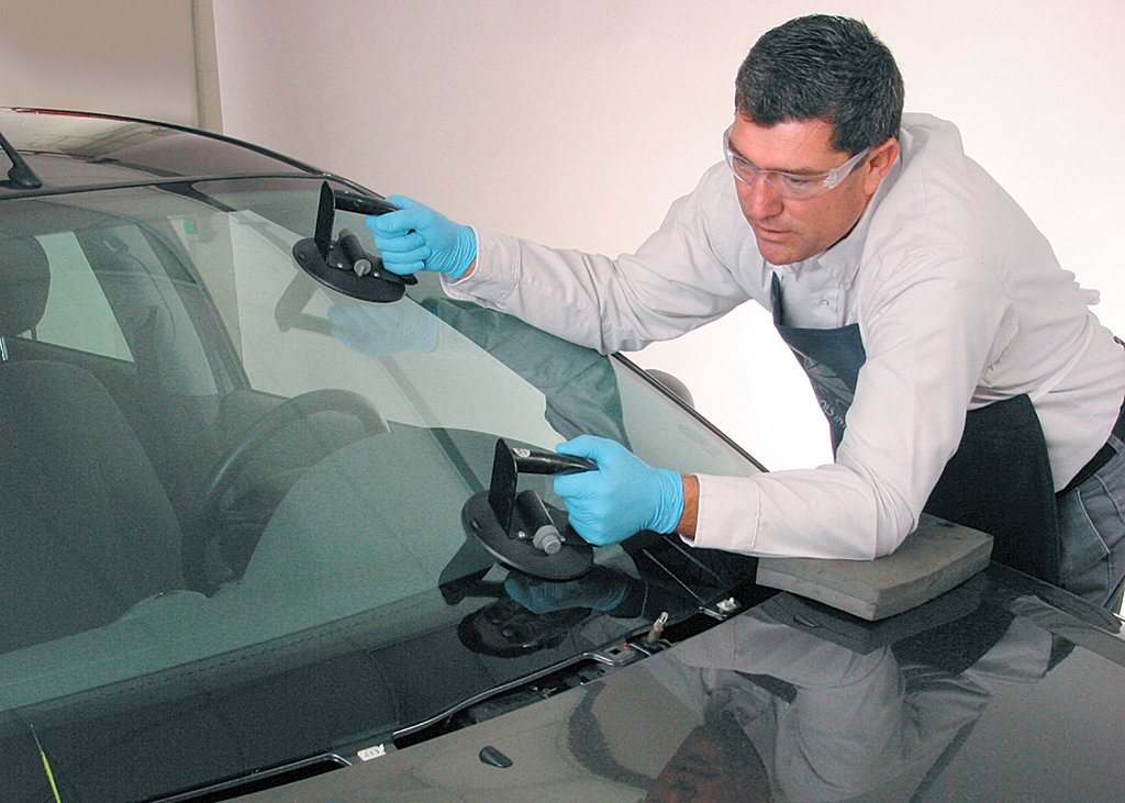 Auto Glass - Dual Cup Windshield Placement