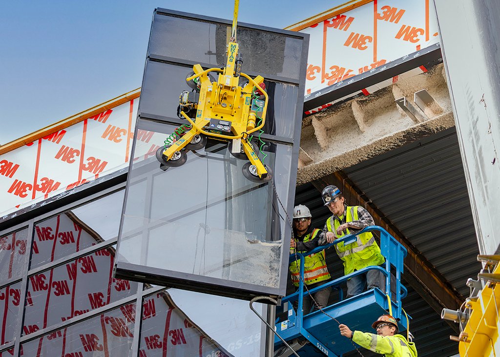 SGI - Large Glass Panel Lift