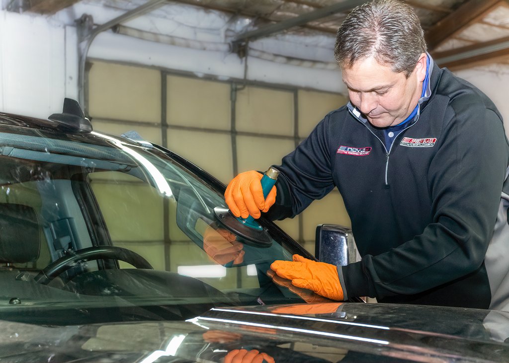 Auto Glass - Precision Windshield Setting