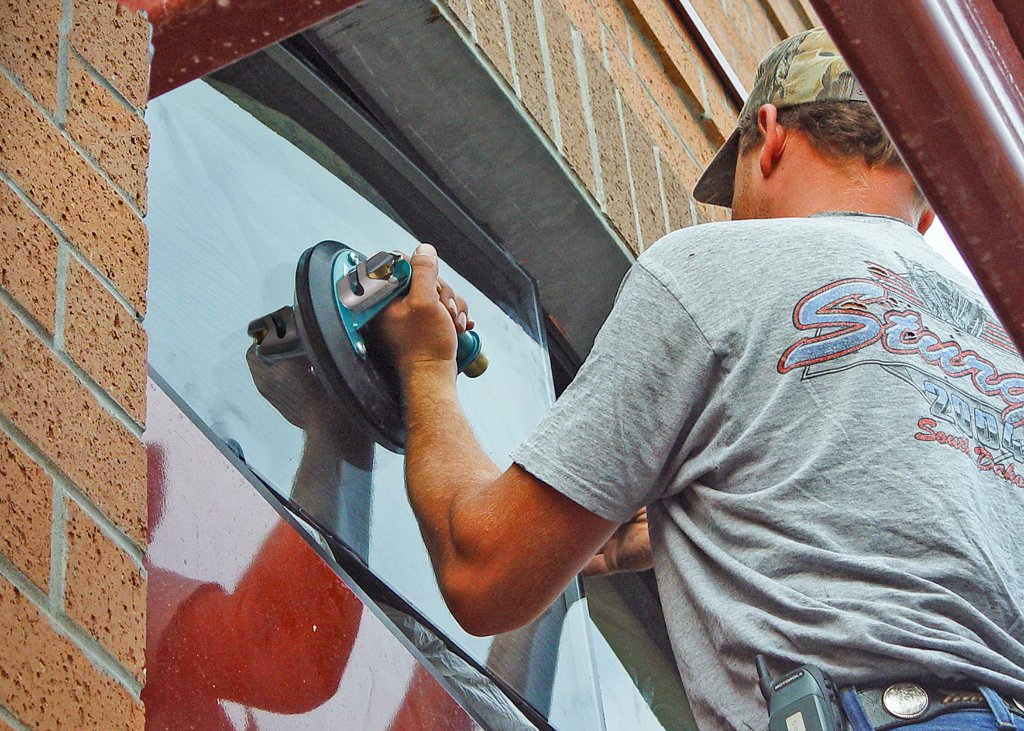 Single Hand Cup - Window Installation