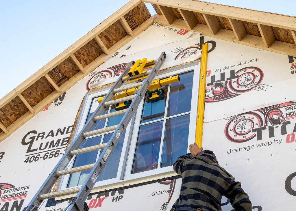 Ladder Lift - Close Angle